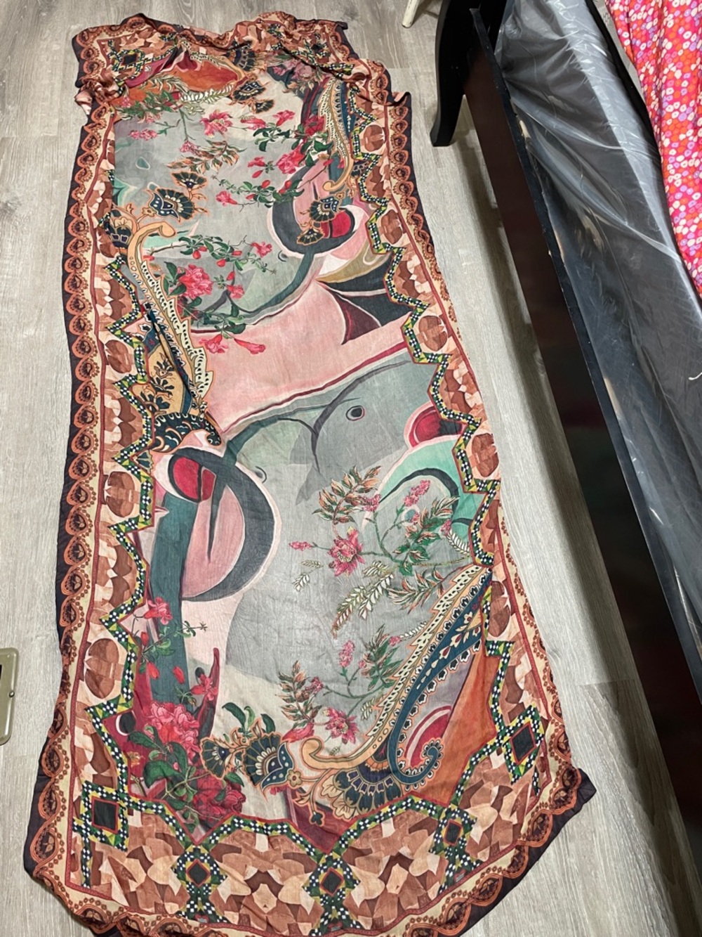 Decorative silk scarf featuring an intricate floral and paisley-inspired design - Picture 3 of 3